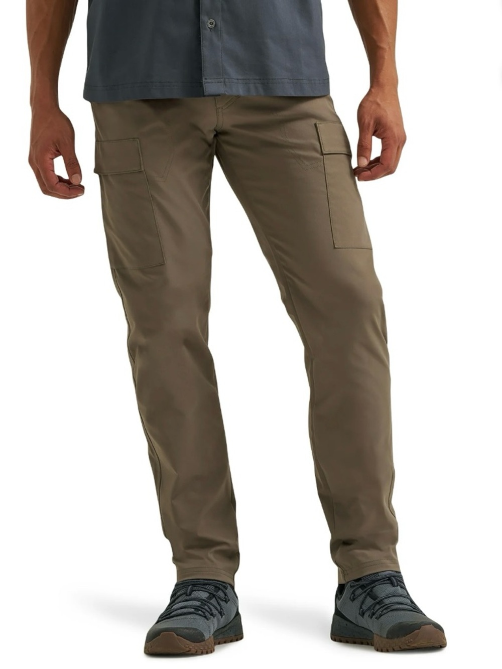 Wrangler Men Outdoor Performance Workwear Regular Tapered Terra Tech Cargo Pants
